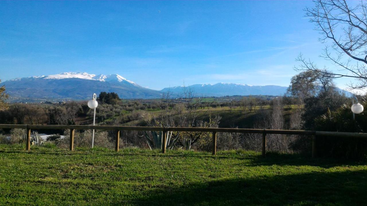 La Stalla Cepagatti Exteriör bild